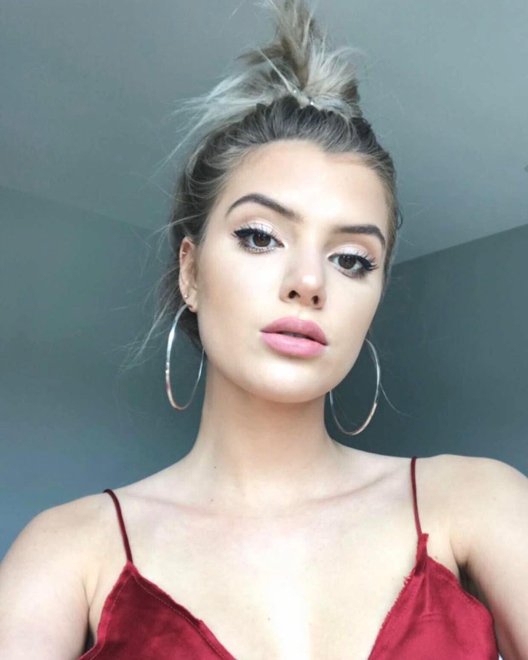 Alissa Violet Sexy Pictures - Influencers GoneWild