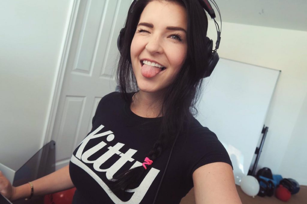 Kittyplays Sexy Pictures Influencers Gonewild