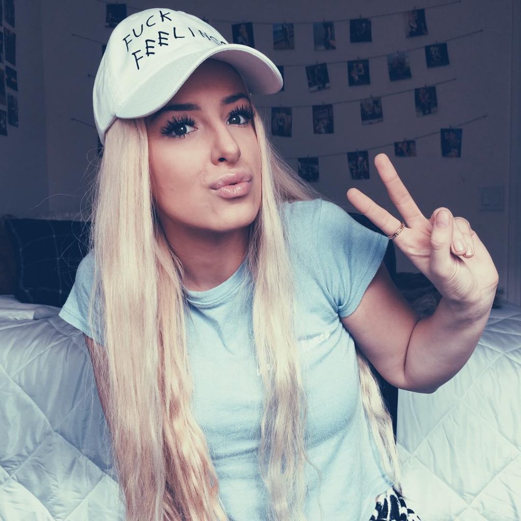 Tana Mongeau Sexy Pictures Influencers Gonewild