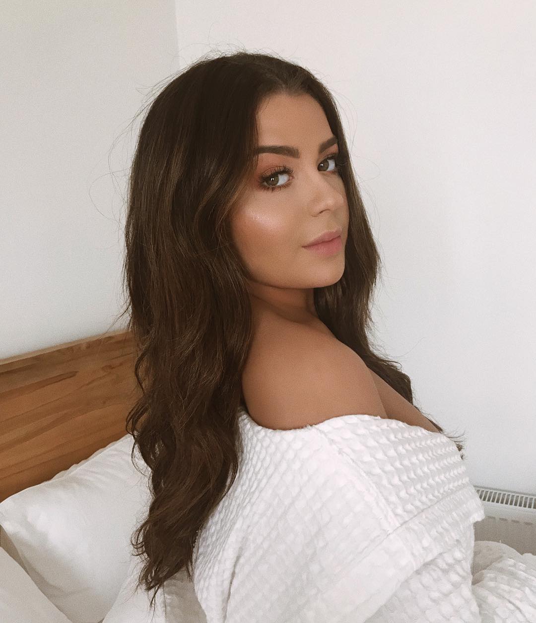 Tessa Brooks Sexy Pictures - Influencers GoneWild