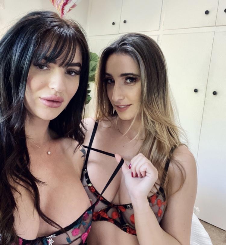 Christina Khalil Girl On Girl Onlyfans Picture Set Leaked - Influencers