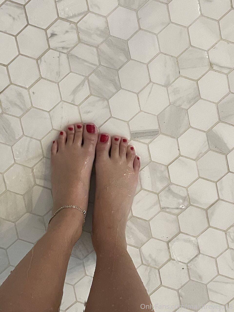 Malu Trevejo Feet Onlyfans Set Leaked - Influencers Gonewild