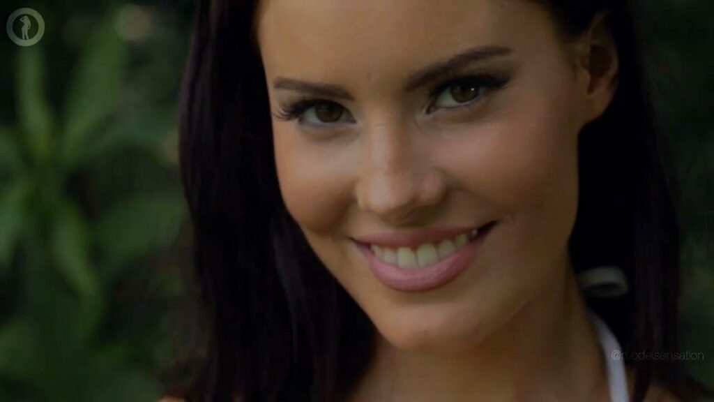 Erin Olash Bikini Photoshoot Video Leaked Influencers Gonewild