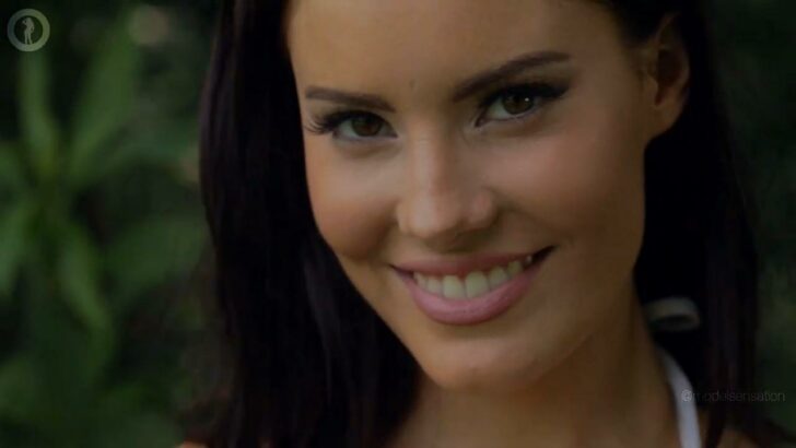 Erin Olash Bikini Photoshoot Video Leaked - Influencers Gonewild