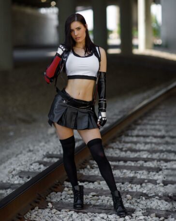 Erin Olash Final Fantasy Tifa Cosplay Set Leaked - Influencers Gonewild