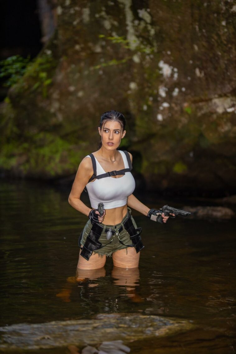 Erin Olash Lara Croft Cosplay Patreon Set Leaked - Influencers Gonewild