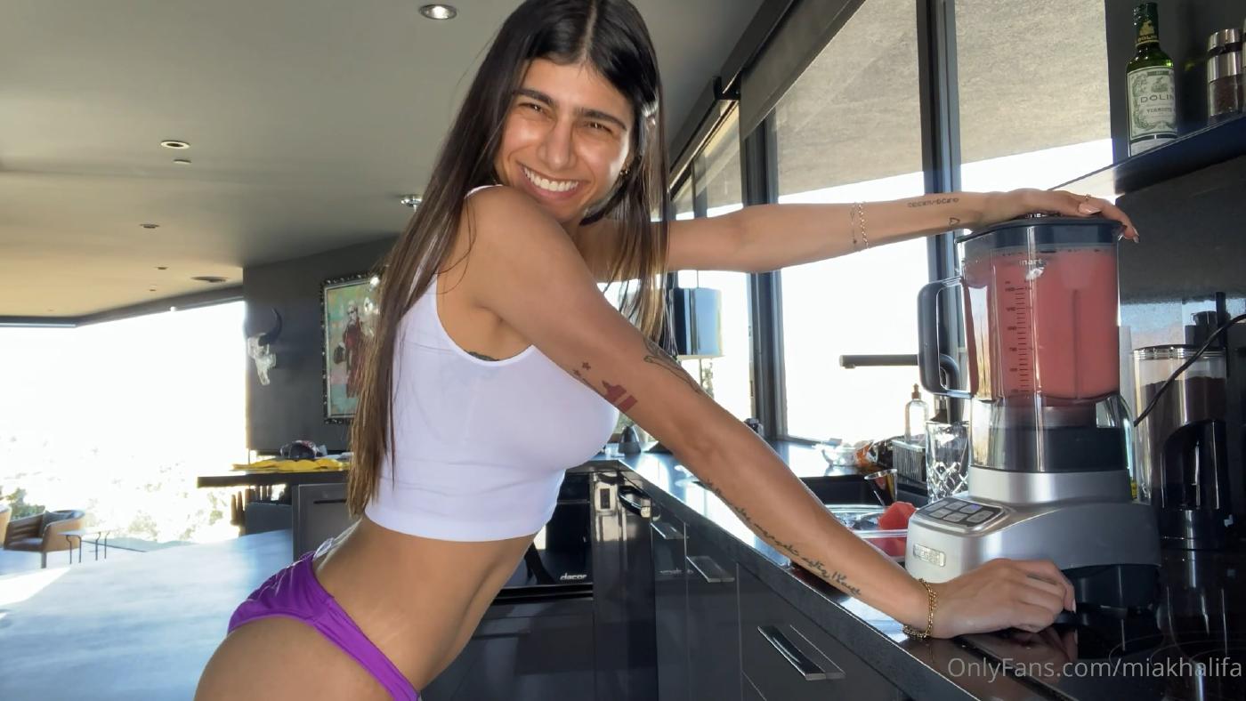 Mia Khalifa Bikini Modeling Outtakes Video Leaked - Influencers Gonewild