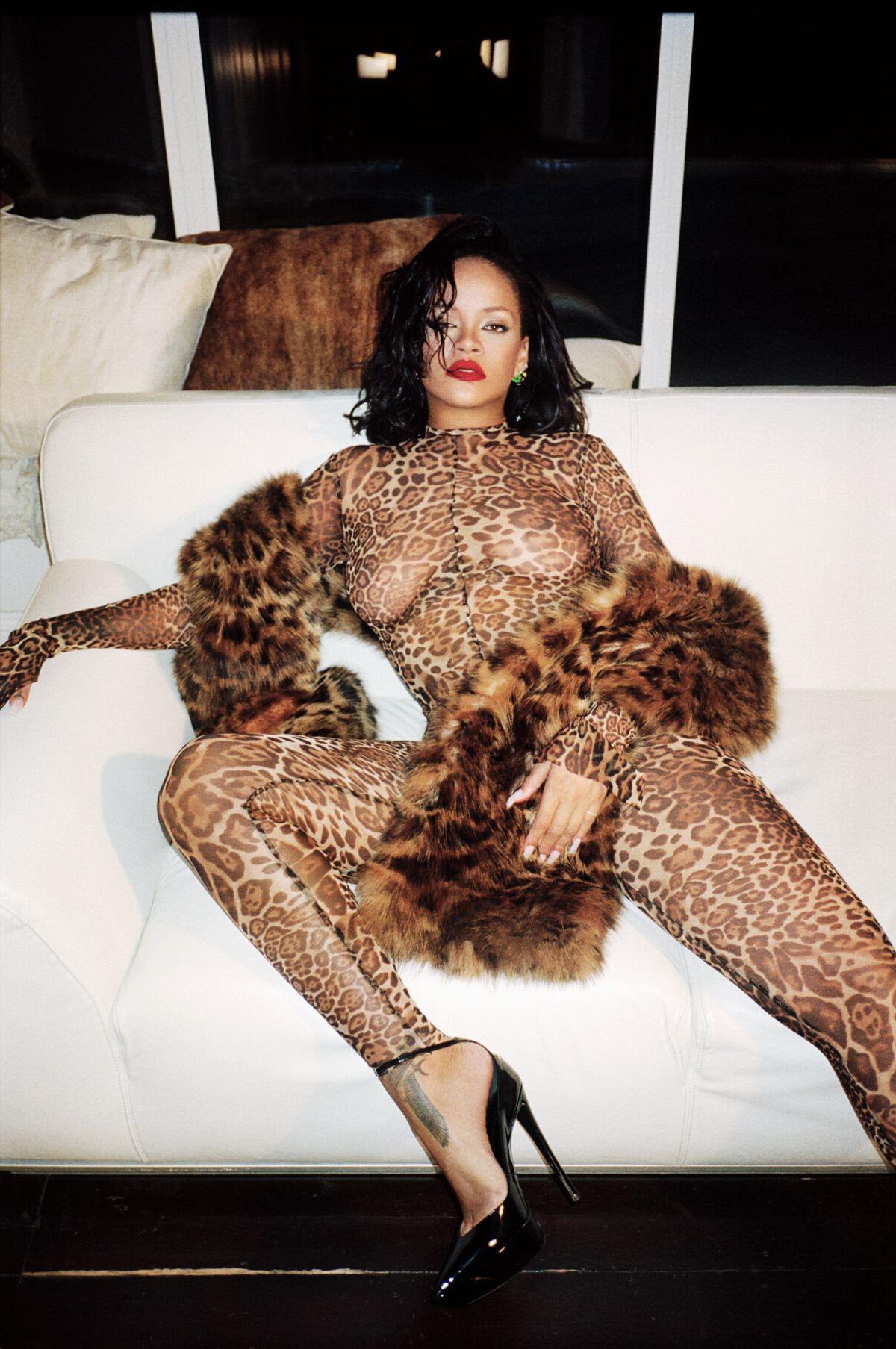 Rihanna naked photoshoot