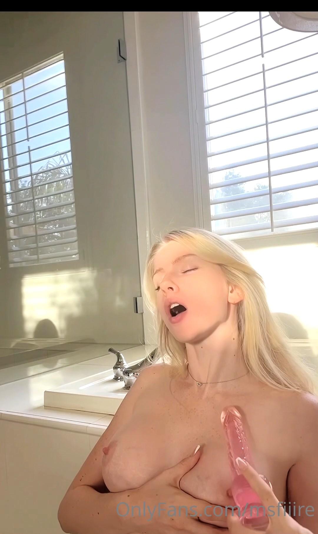 MsFiiire Nude Fingering Masturbation Onlyfans Video Leaked