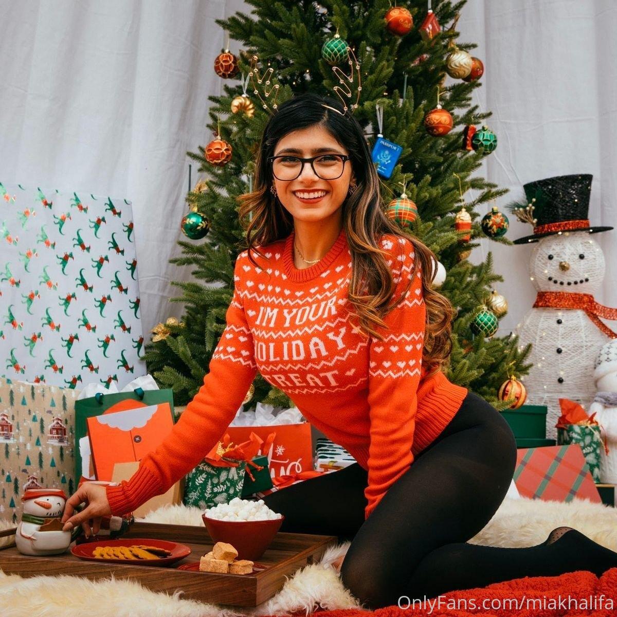 Mia Khalifa Lingerie Xmas Onlyfans Set Leaked - Influencers GoneWild