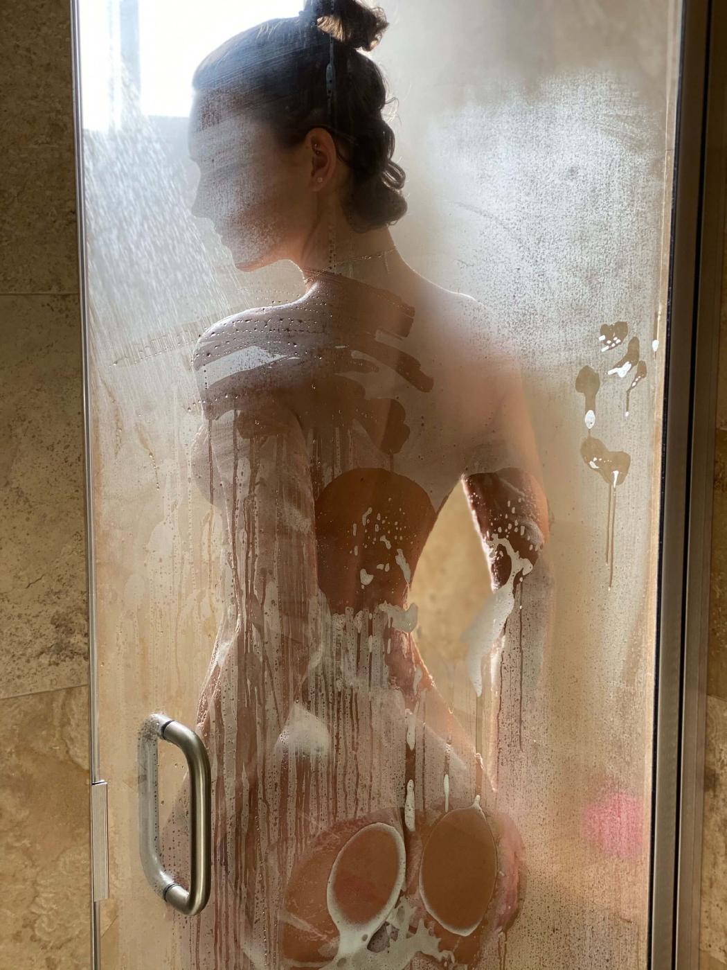 Rachel Cook Nude Shower Voyeur Set Leaked - Influencers Gonewild