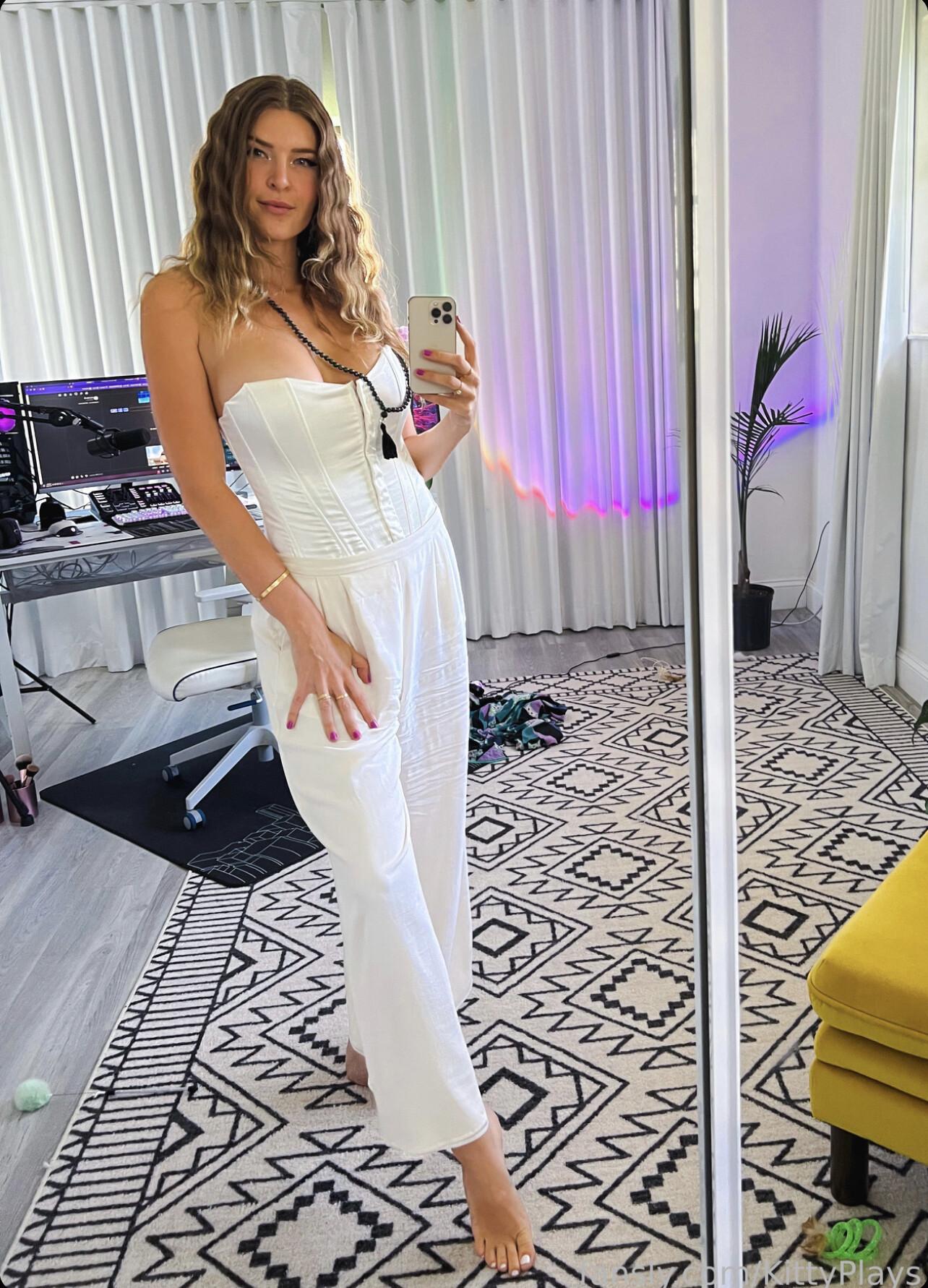 Kittyplays Sexy Fansly Set Leaked - Influencers GoneWild