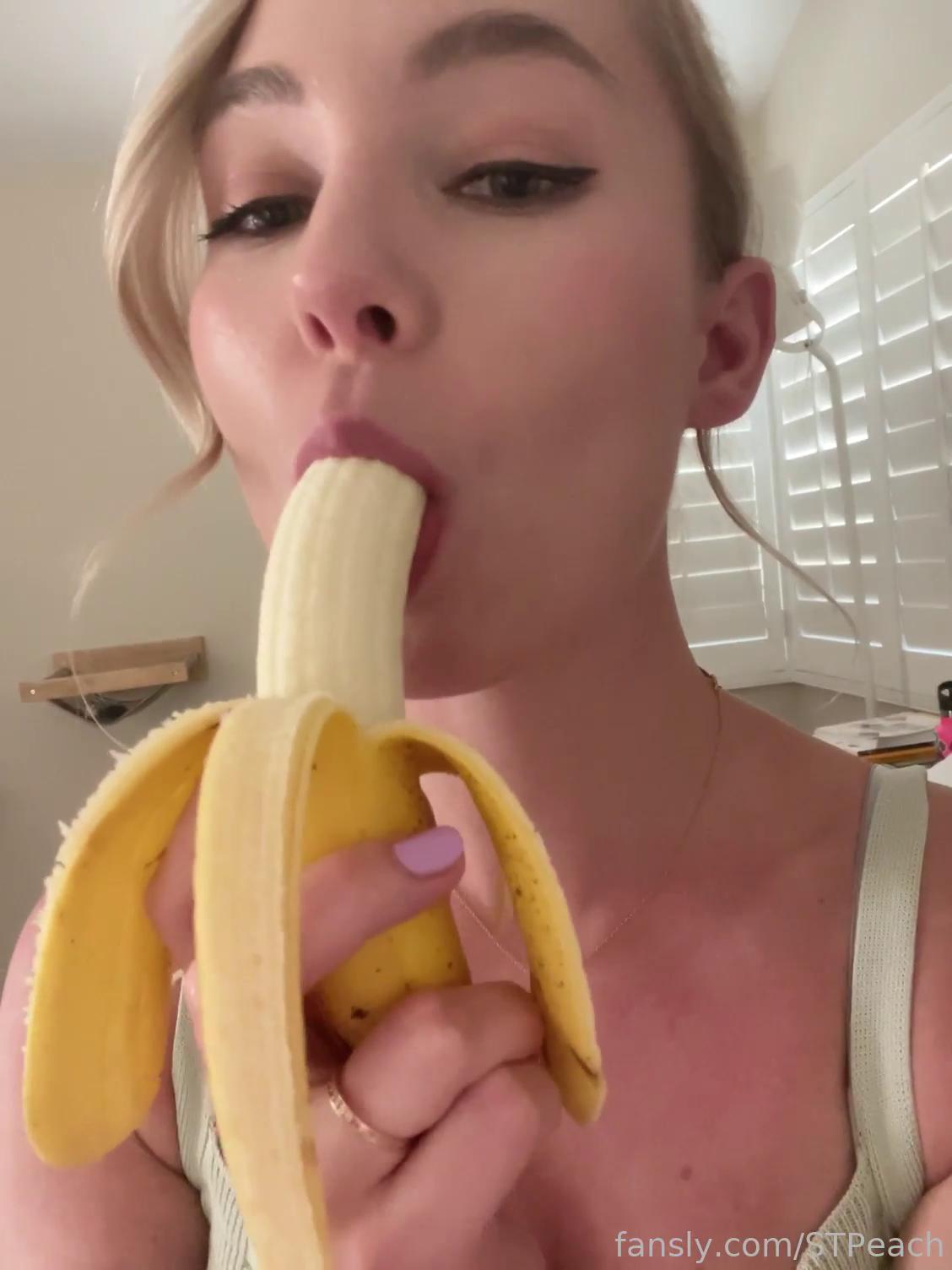 Deep Throat A Banana