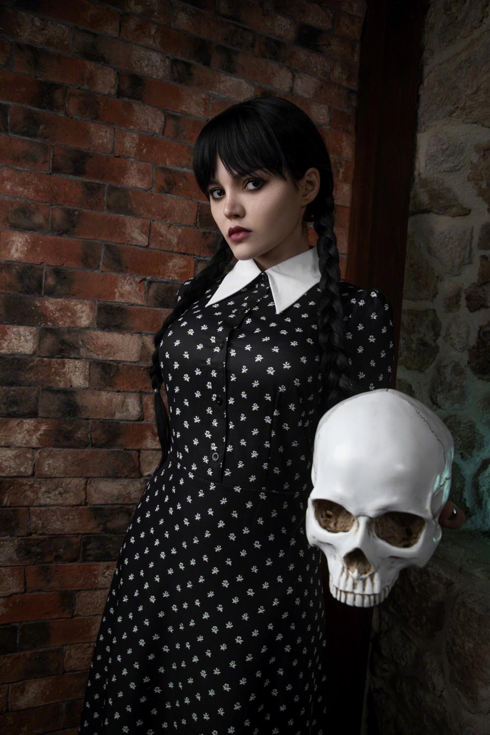 Kalinka Fox Nude Wednesday Addams Cosplay Patreon Set Leaked